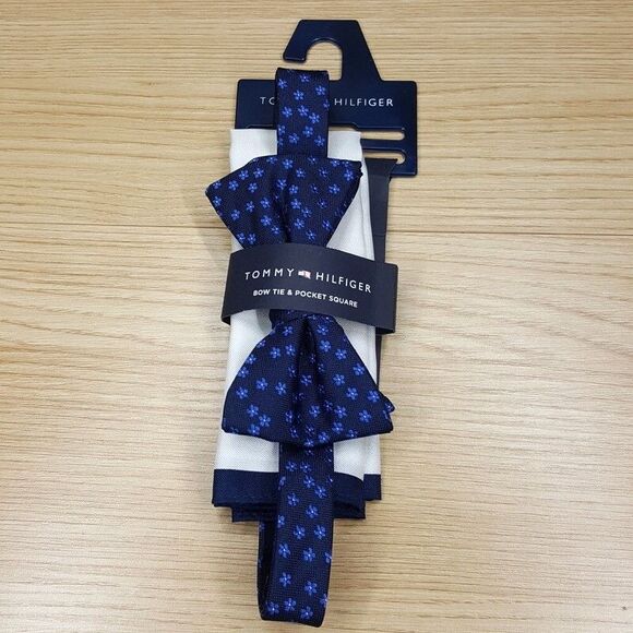 TOMMY HILFIGER Mens Bow Tie Blue Floral + Matching Pocket Square Set Adjustable - Picture 1 of 2